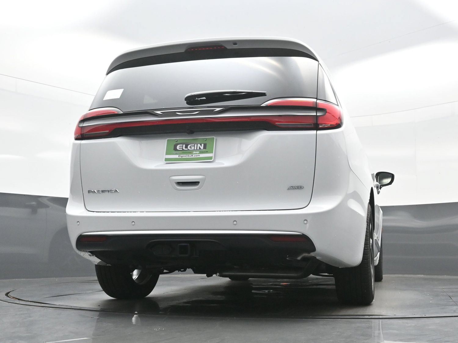 New 2027 Chrysler Pacifica Pinnacle w/ Theater Group AWD/4WD image 18