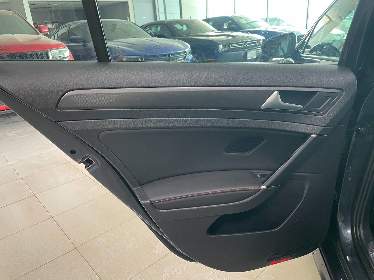 Used 2020 Volkswagen GTI SE image 16