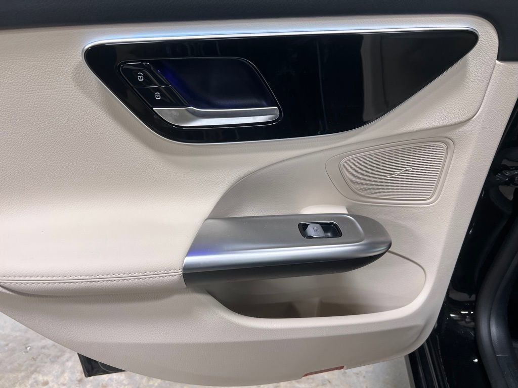 Used 2025 Mercedes-Benz C 300 4MATIC Sedan image 24