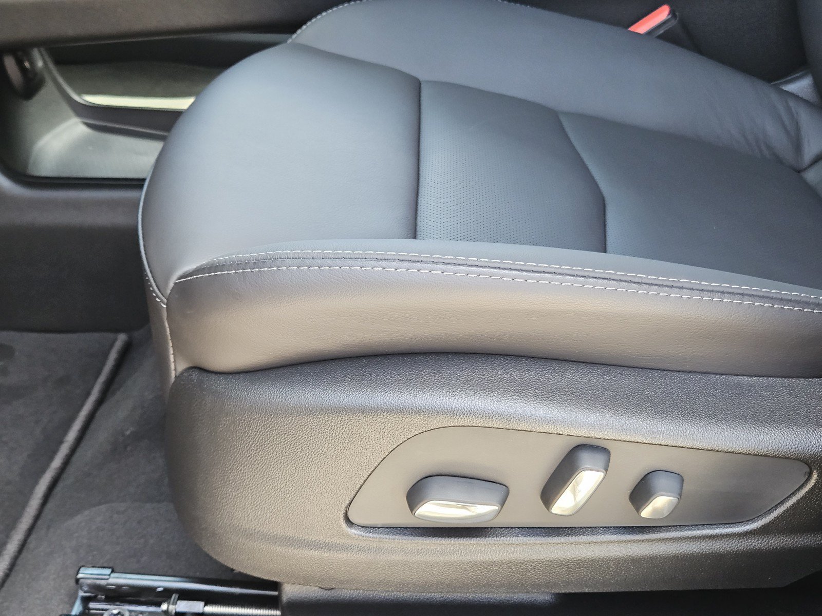 New 2026 Cadillac XT5 Sportv AWD/4WD image 16