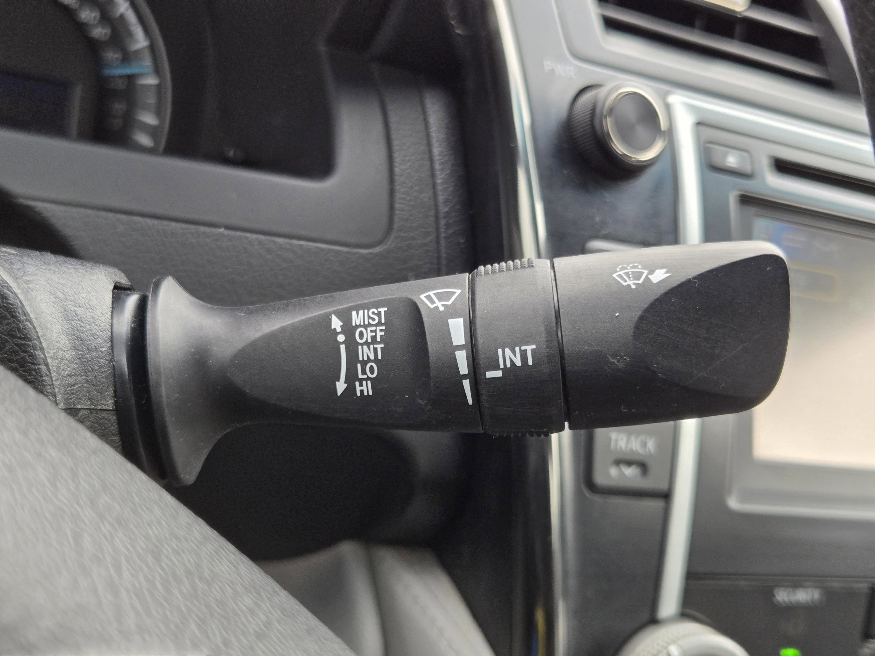 Used 2014 Toyota Camry LE FWD image 18