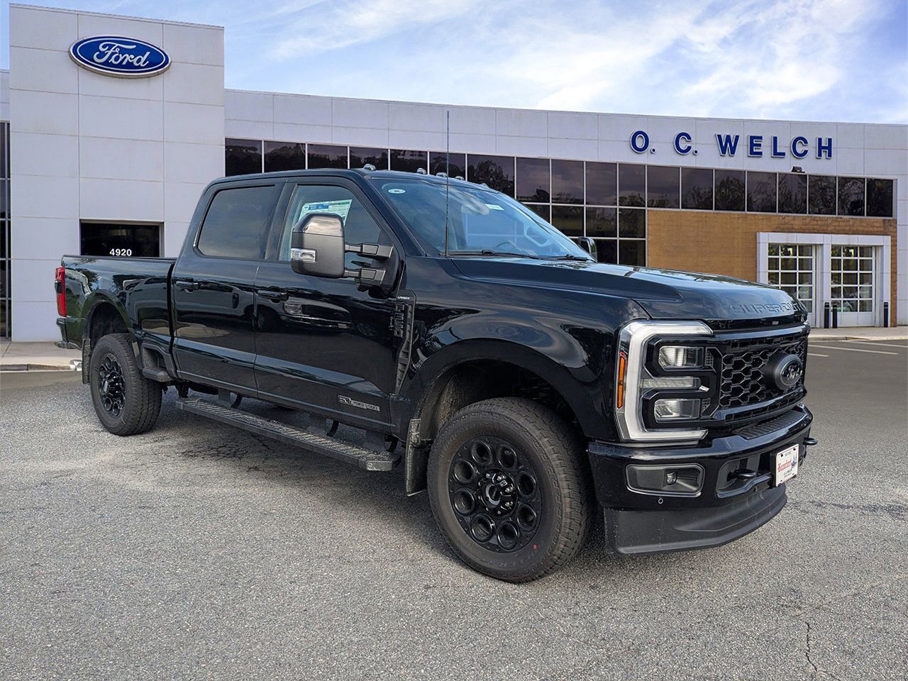 New 2025 Ford F350 Lariat w/ Lariat Ultimate Package