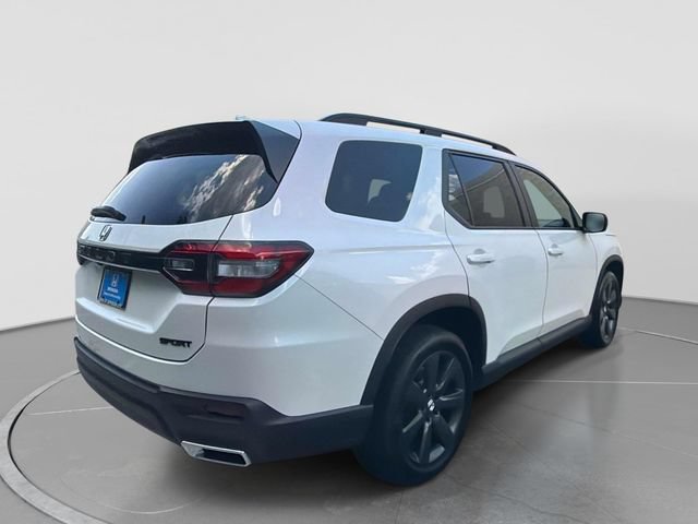 Certified 2025 Honda Pilot Sport image 7
