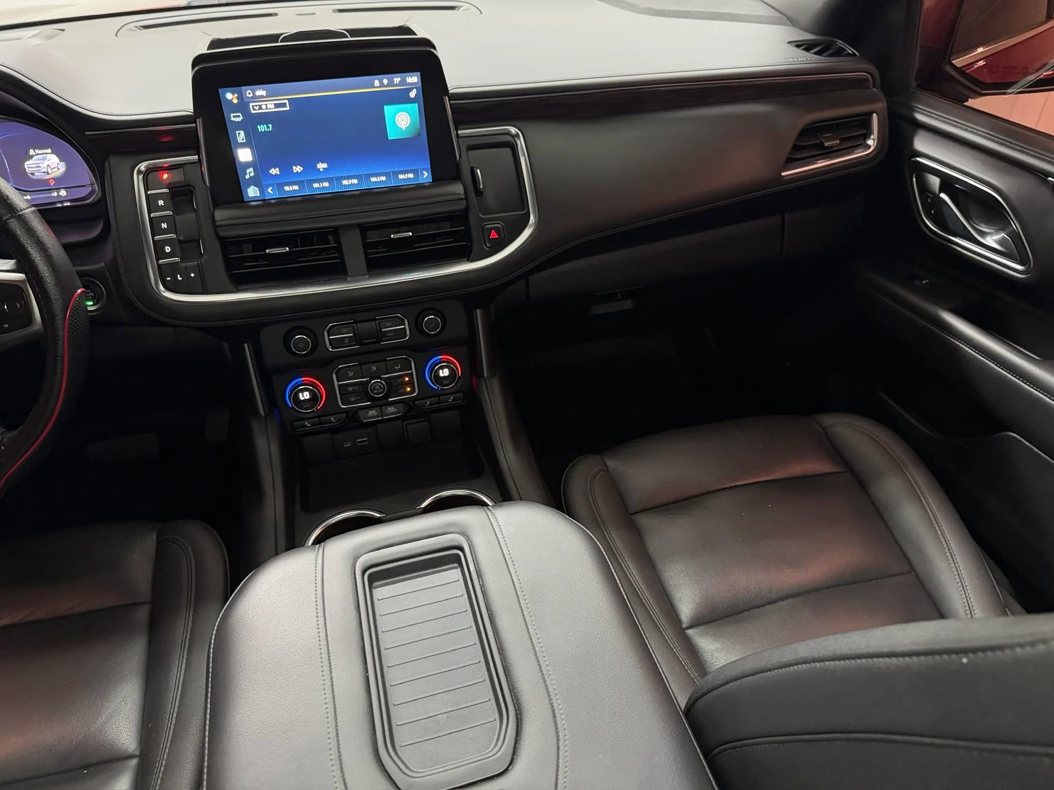 Used 2022 Chevrolet Tahoe LT w/ LT Signature Package RWD image 34