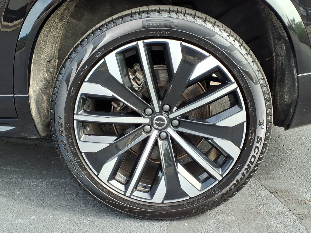 Certified 2026 Volvo XC90 B6 Ultra AWD/4WD image 6