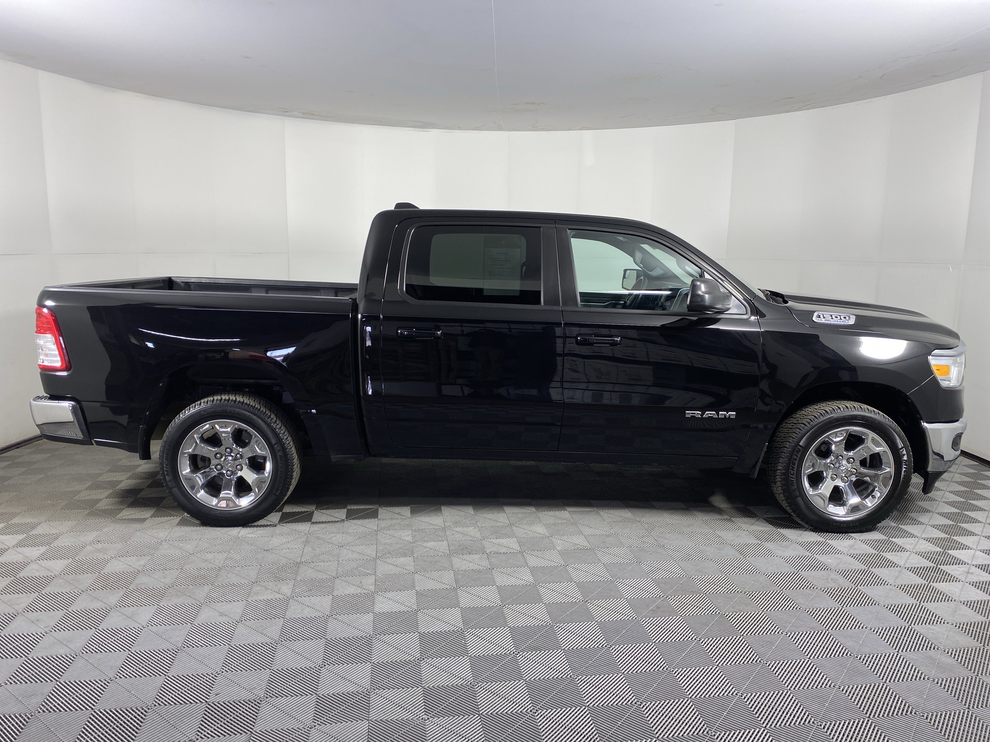 Used 2022 RAM 1500 Big Horn AWD/4WD image 5
