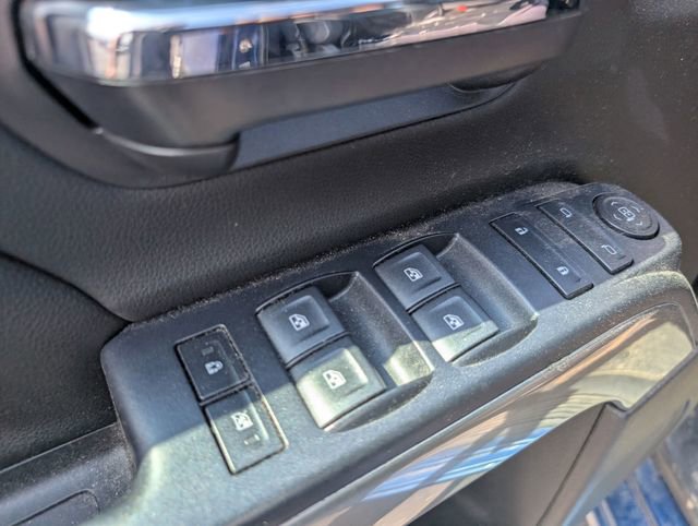 Used 2018 Chevrolet Silverado 1500 LT w/ All Star Edition AWD/4WD image 17