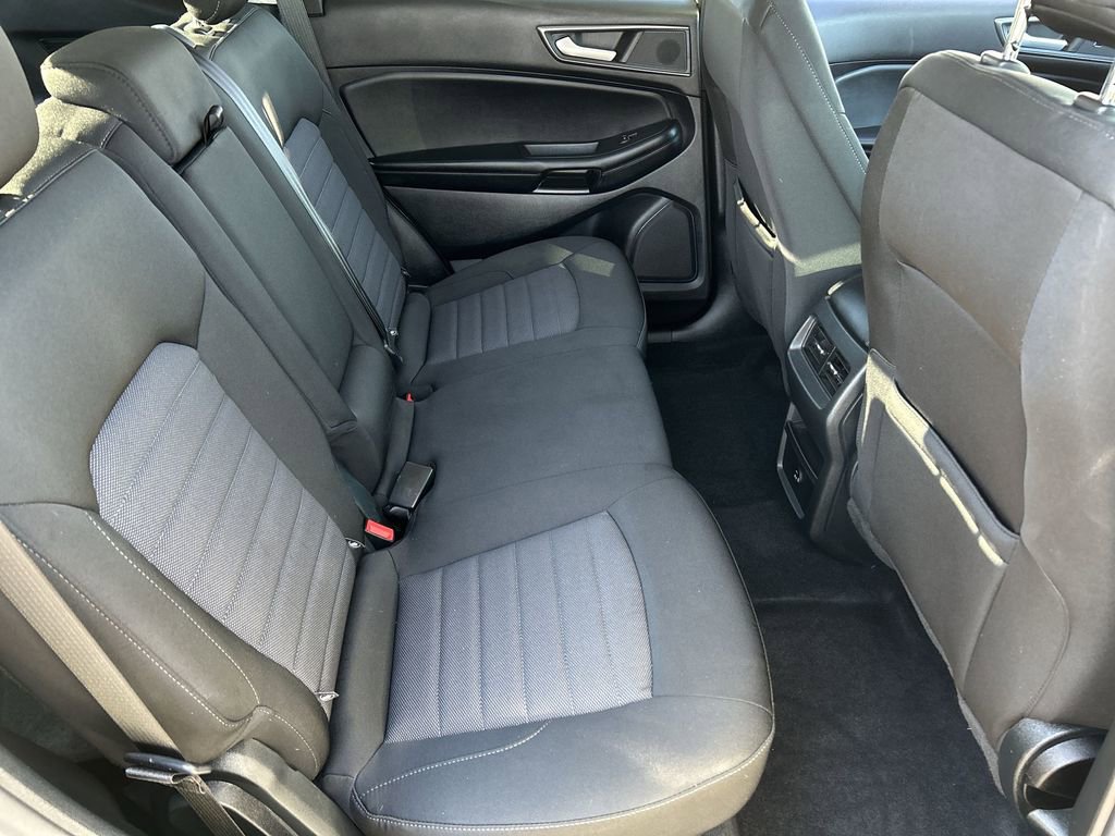Used 2022 Ford Edge SE image 27