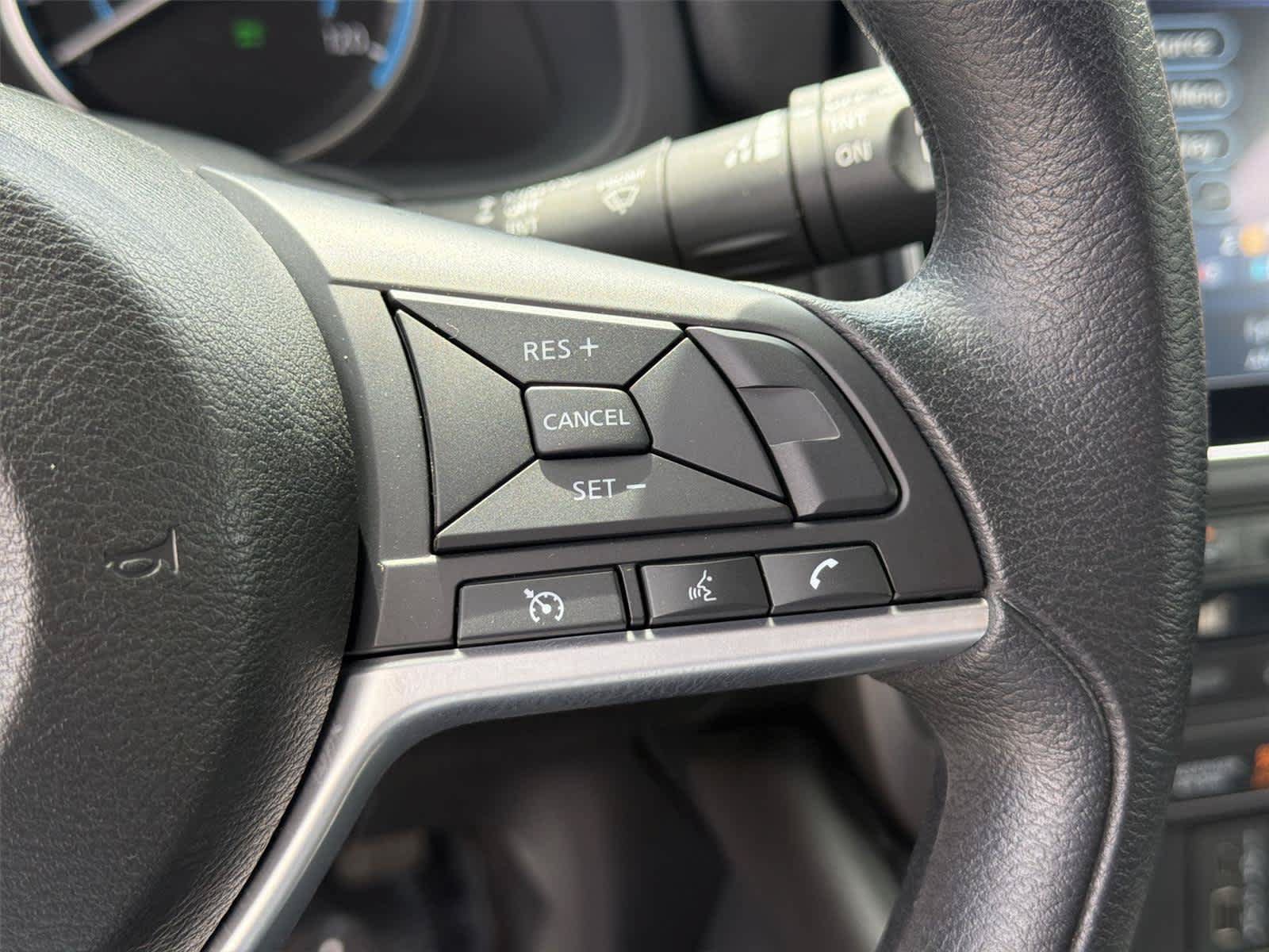 Used 2025 Nissan Leaf S FWD image 34
