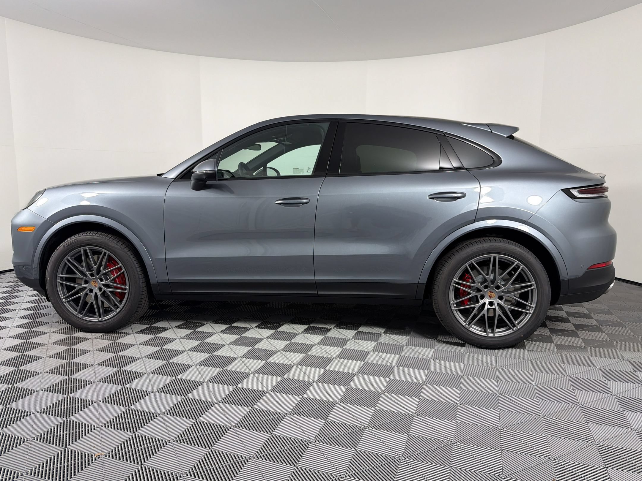 New 2026 Porsche Cayenne S AWD/4WD image 2