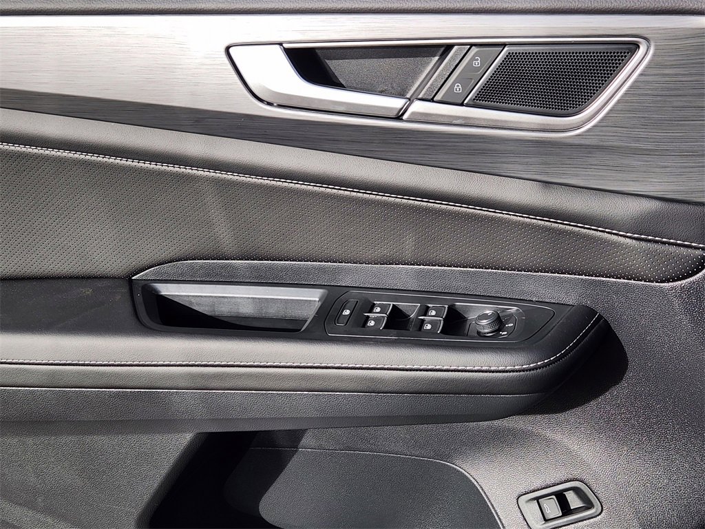 New 2026 Volkswagen Atlas Cross Sport SE image 12