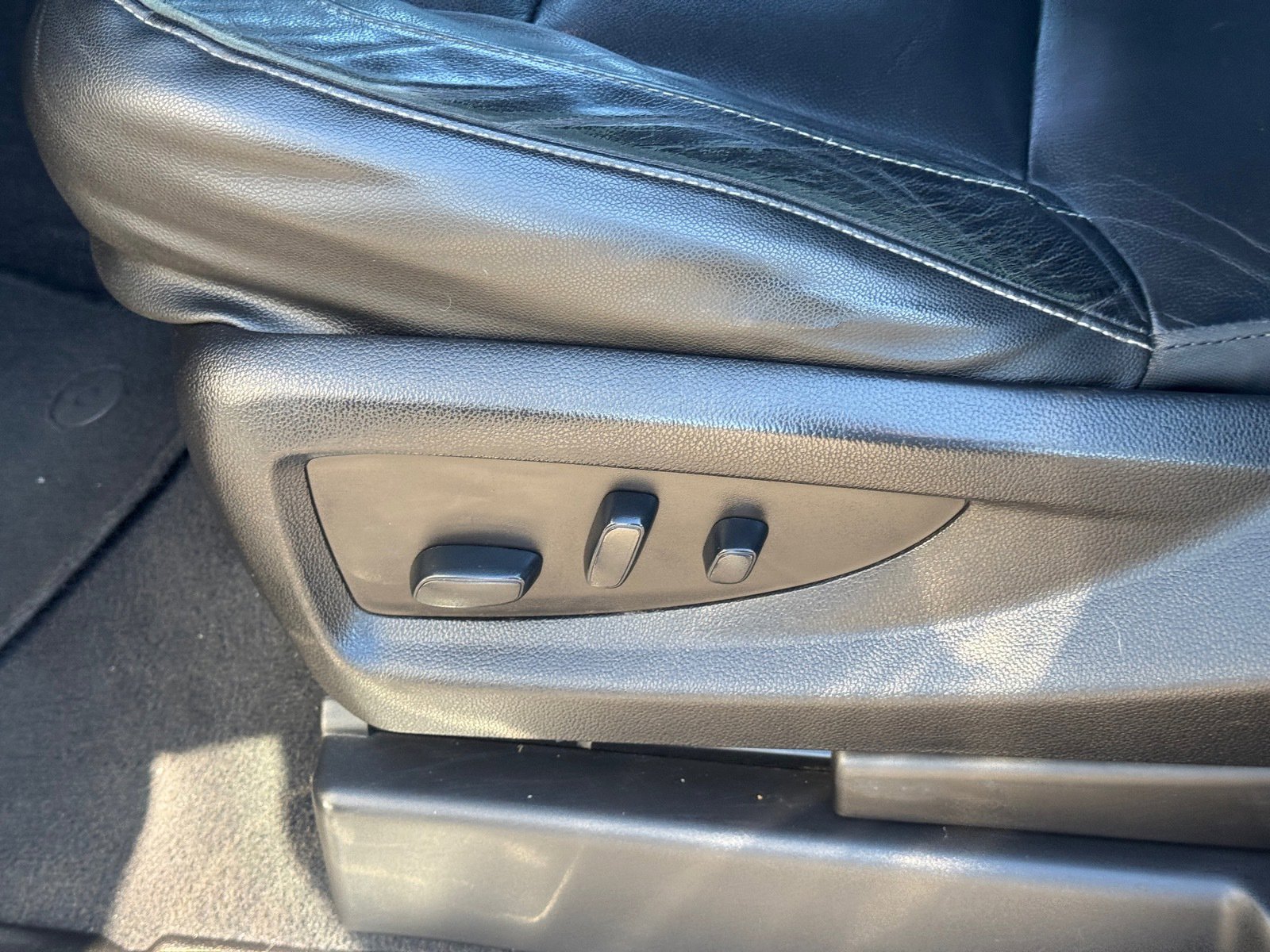 Used 2019 Chevrolet Suburban LT image 18