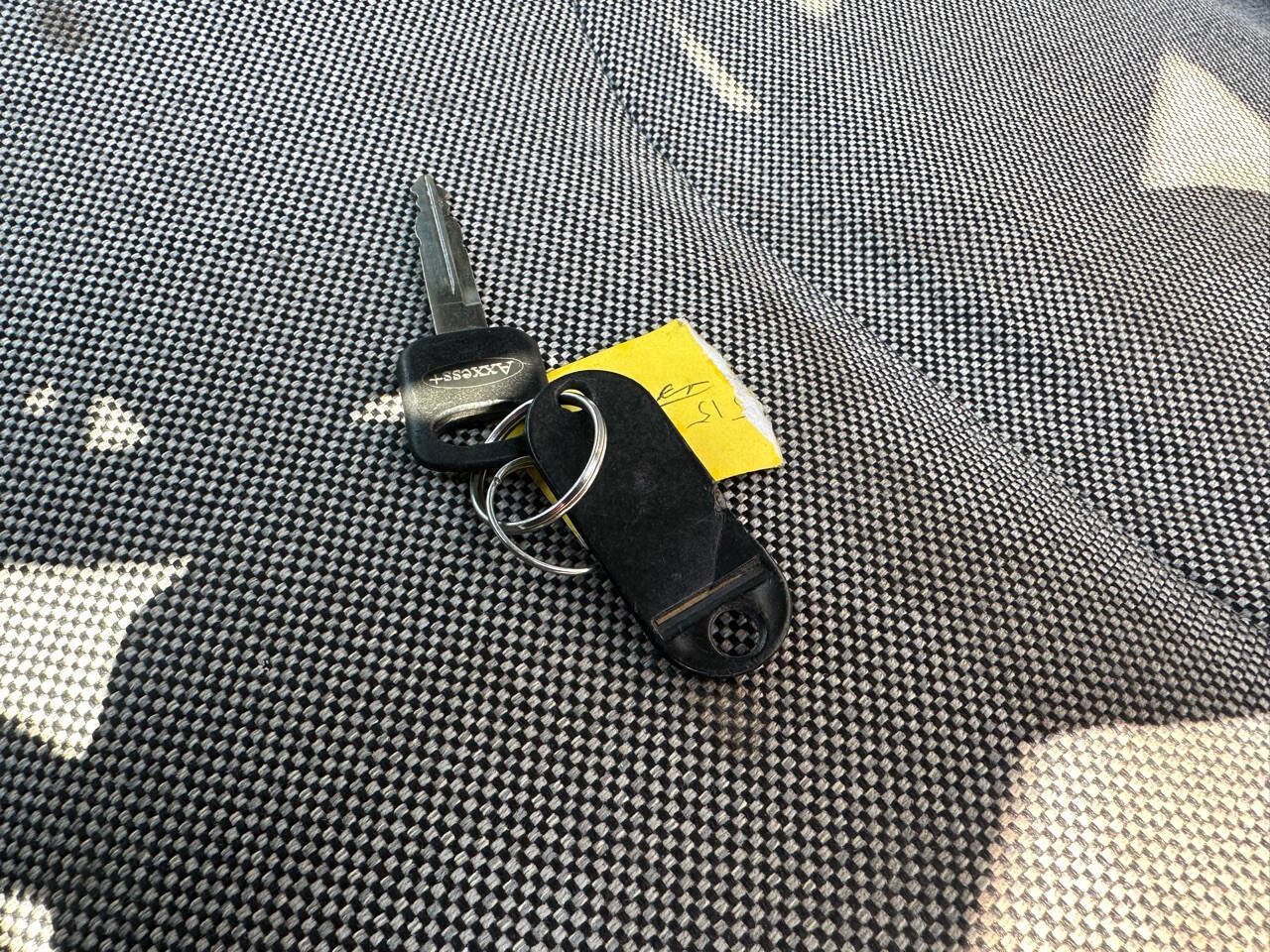 Used 2003 Ford E-150 and Econoline 150 image 25