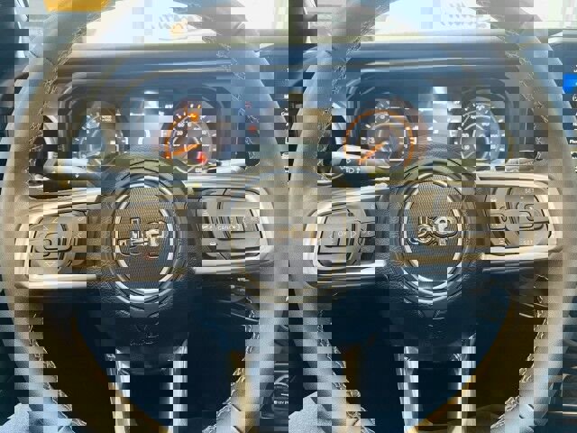 Used 2024 Jeep Wrangler Sahara w/ Technology Group AWD/4WD image 17