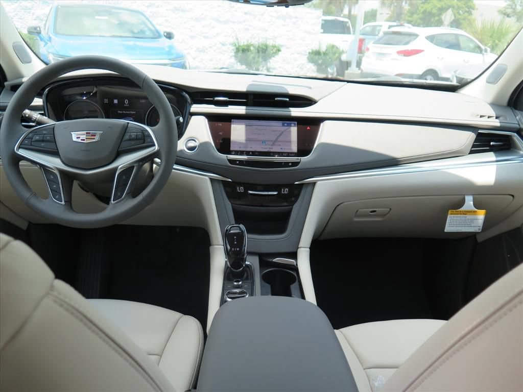 New 2026 Cadillac XT5 Premium Luxury w/ Driver Assist Package AWD/4WD image 23