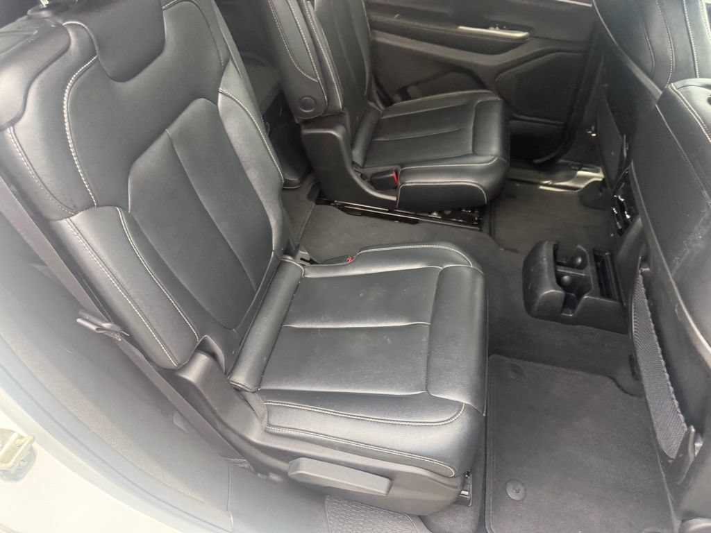 Used 2023 Jeep Grand Cherokee L Limited AWD/4WD image 53