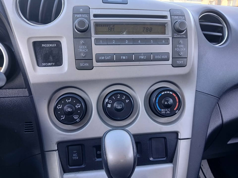 Used 2009 Toyota Matrix S image 11