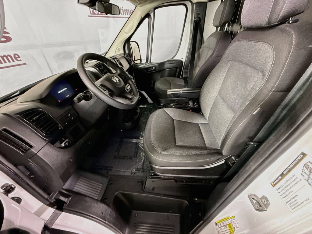 Used 2025 RAM ProMaster 2500 w/ U-Haul Equipment Group FWD image 22