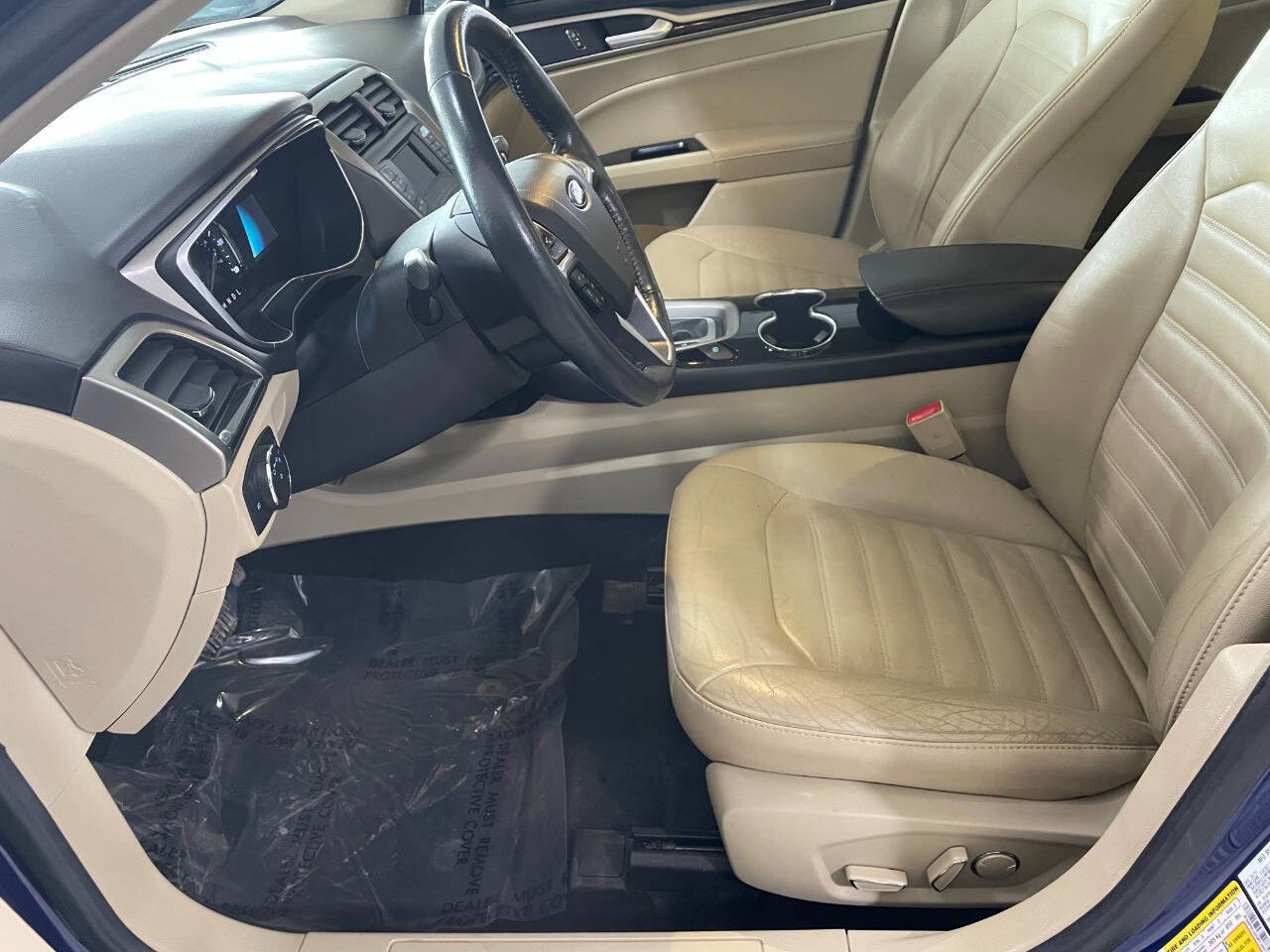 Used 2016 Ford Fusion SE w/ Equipment Group 502A image 15