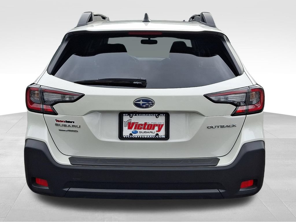 Used 2025 Subaru Outback Premium AWD/4WD image 5
