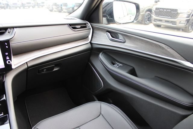 New 2026 Jeep Grand Cherokee Limited AWD/4WD image 46