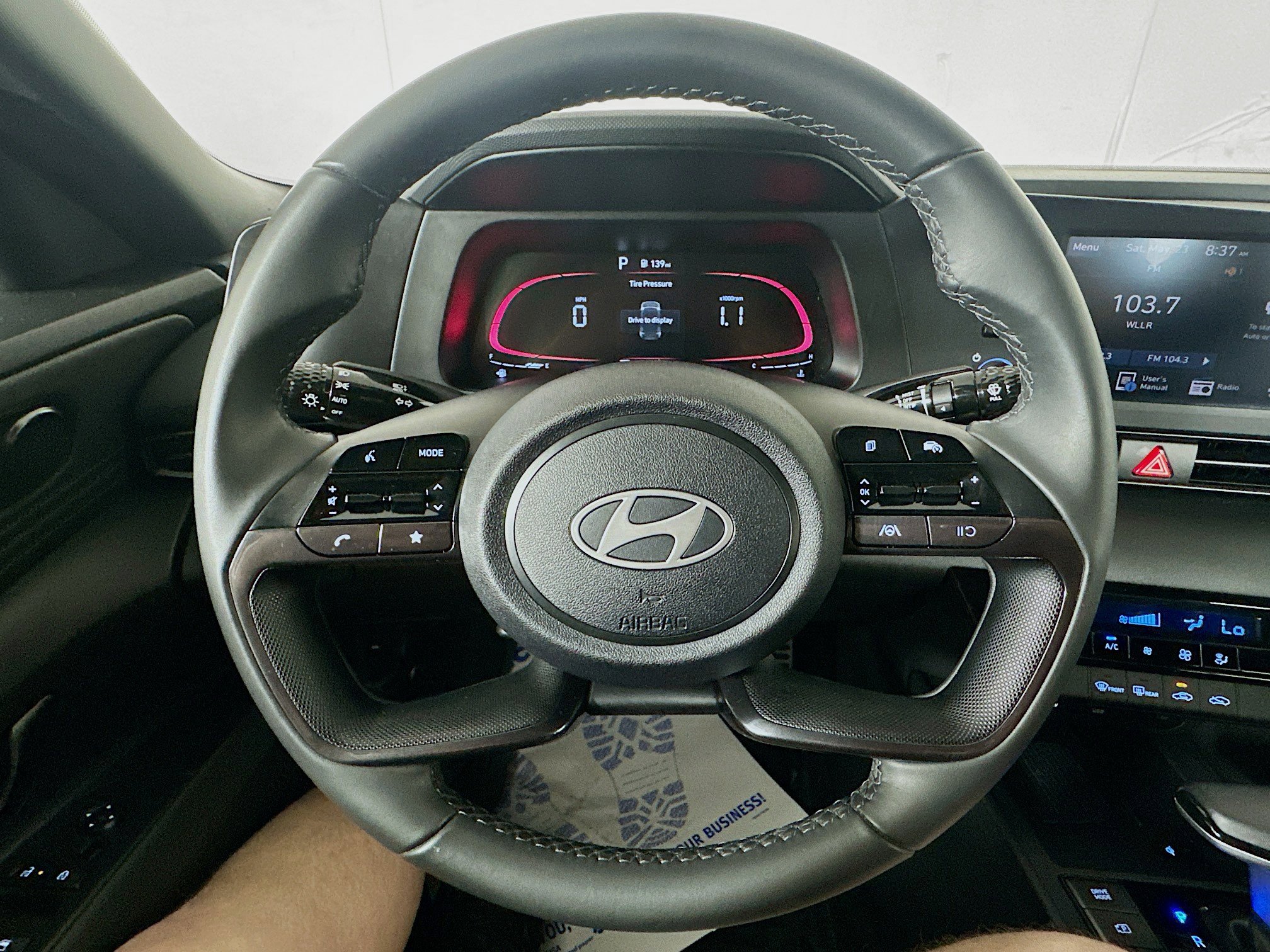 Used 2025 Hyundai Elantra Sport FWD image 11