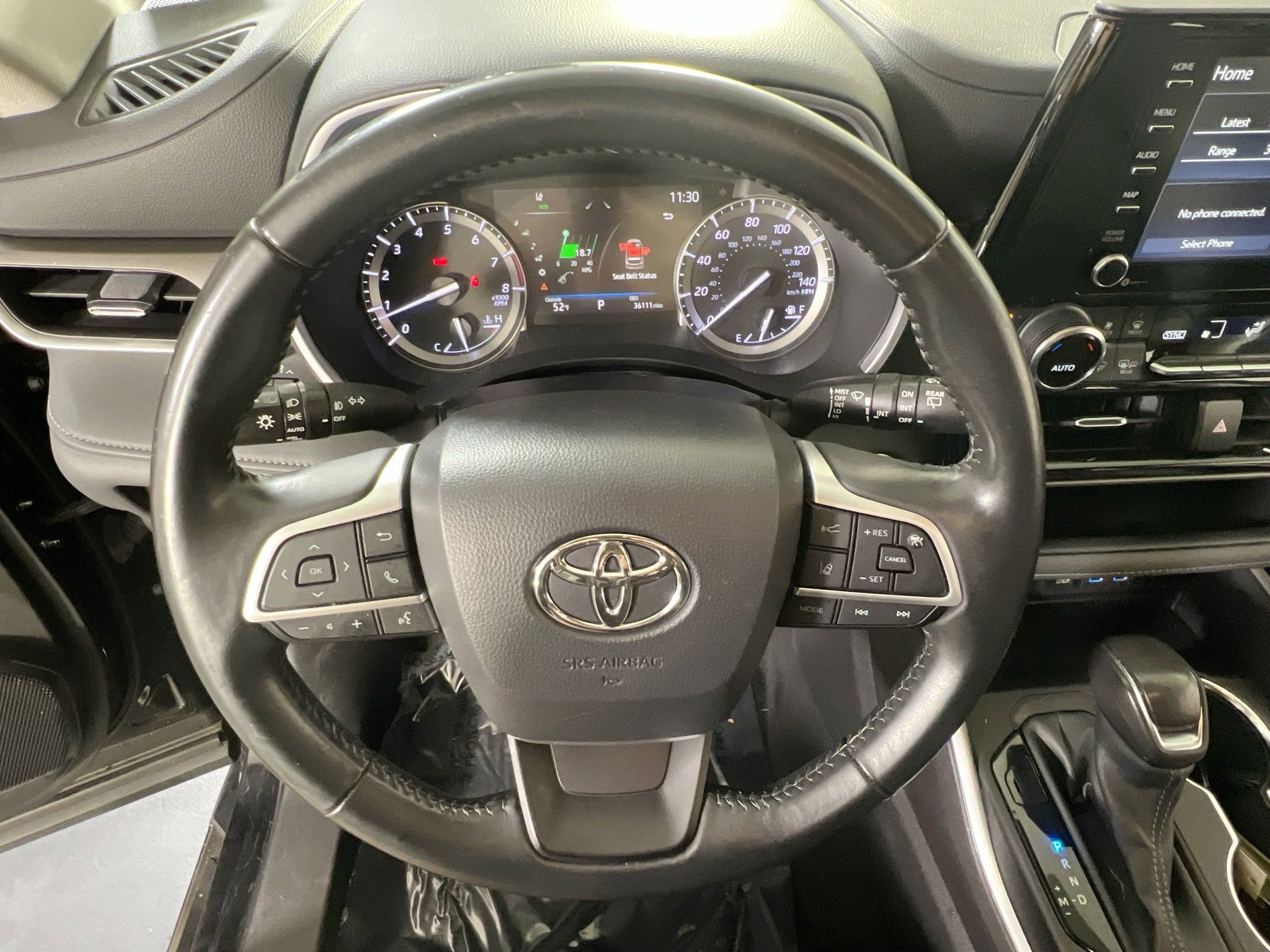 Used 2022 Toyota Highlander XLE image 11
