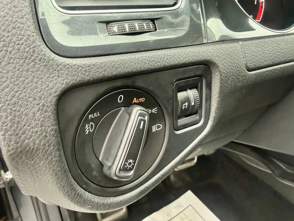 Used 2018 Volkswagen Golf Alltrack S AWD/4WD image 22