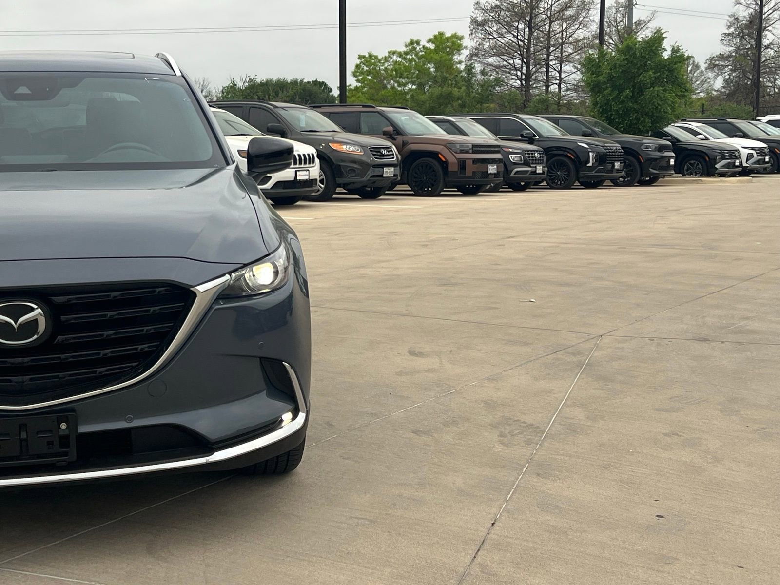 Used 2023 MAZDA CX-9 Carbon Edition image 3