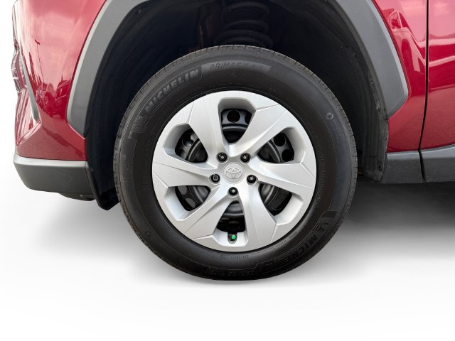 Used 2025 Toyota RAV4 LE FWD image 28
