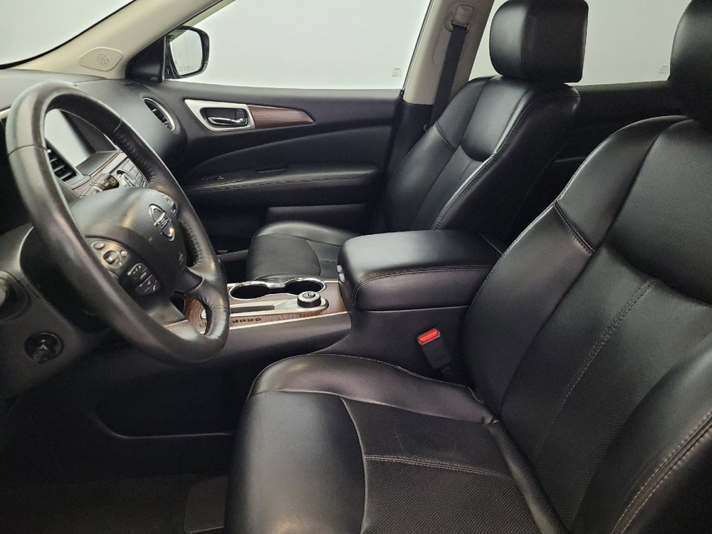 Used 2017 Nissan Pathfinder Platinum w/ Family Entertainment Package AWD/4WD image 17