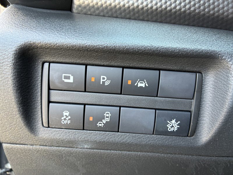 Used 2020 Nissan Kicks S FWD image 10