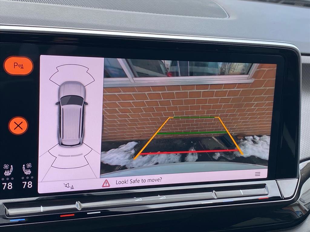 Certified 2025 Volkswagen Atlas Peak Edition SE image 16