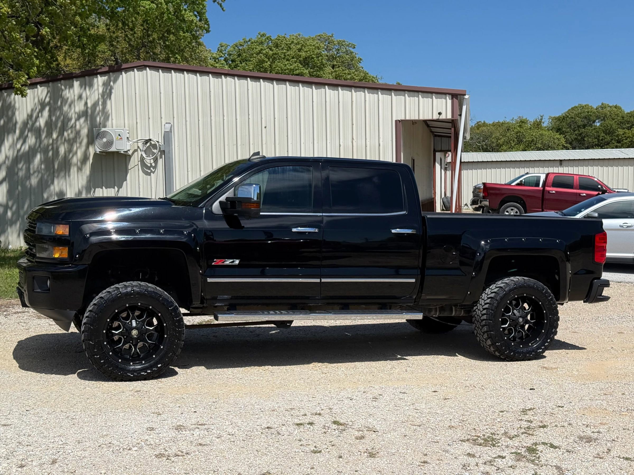 Used 2017 Chevrolet Silverado 2500 LTZ w/ Duramax Plus Package image 2