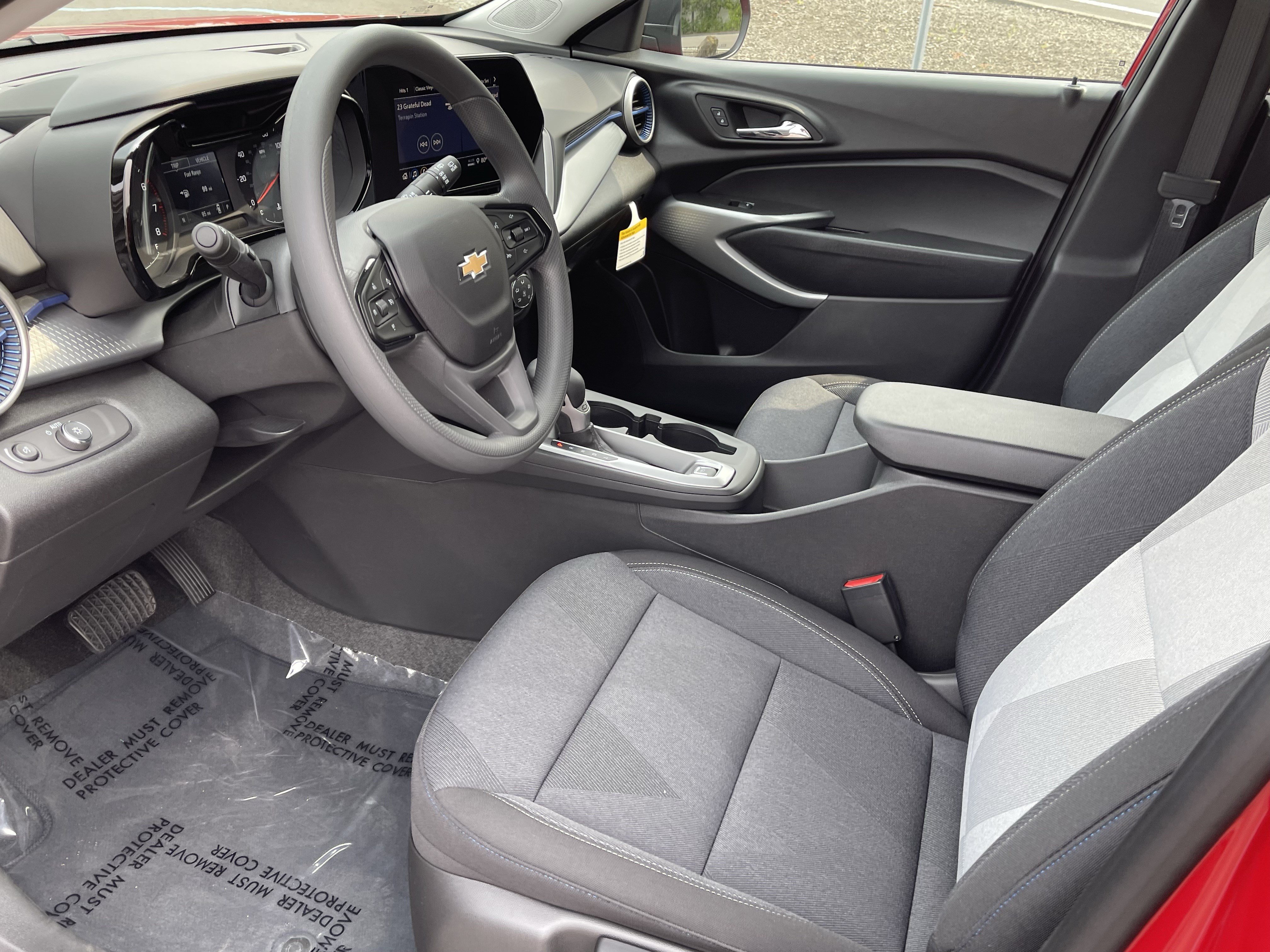 Used 2026 Chevrolet Trax LS FWD image 10