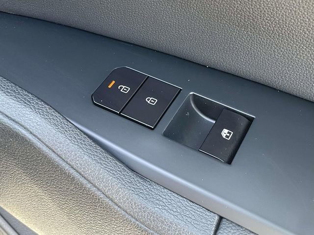 Certified 2026 Kia Sportage EX FWD image 17