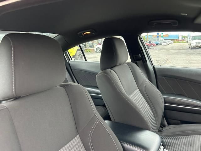 Used 2023 Dodge Charger SXT image 32