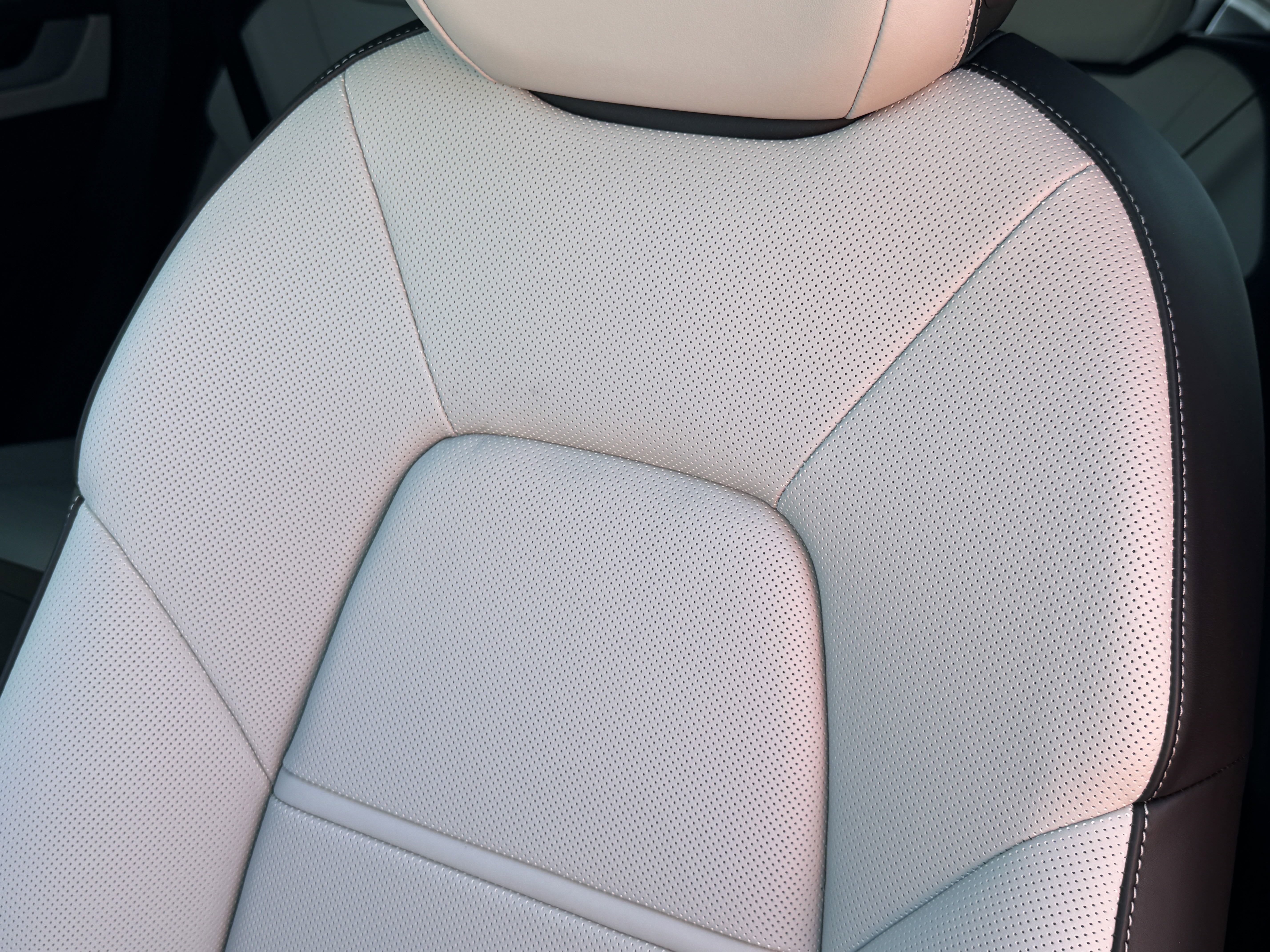 New 2026 Porsche Cayenne Coupe image 5