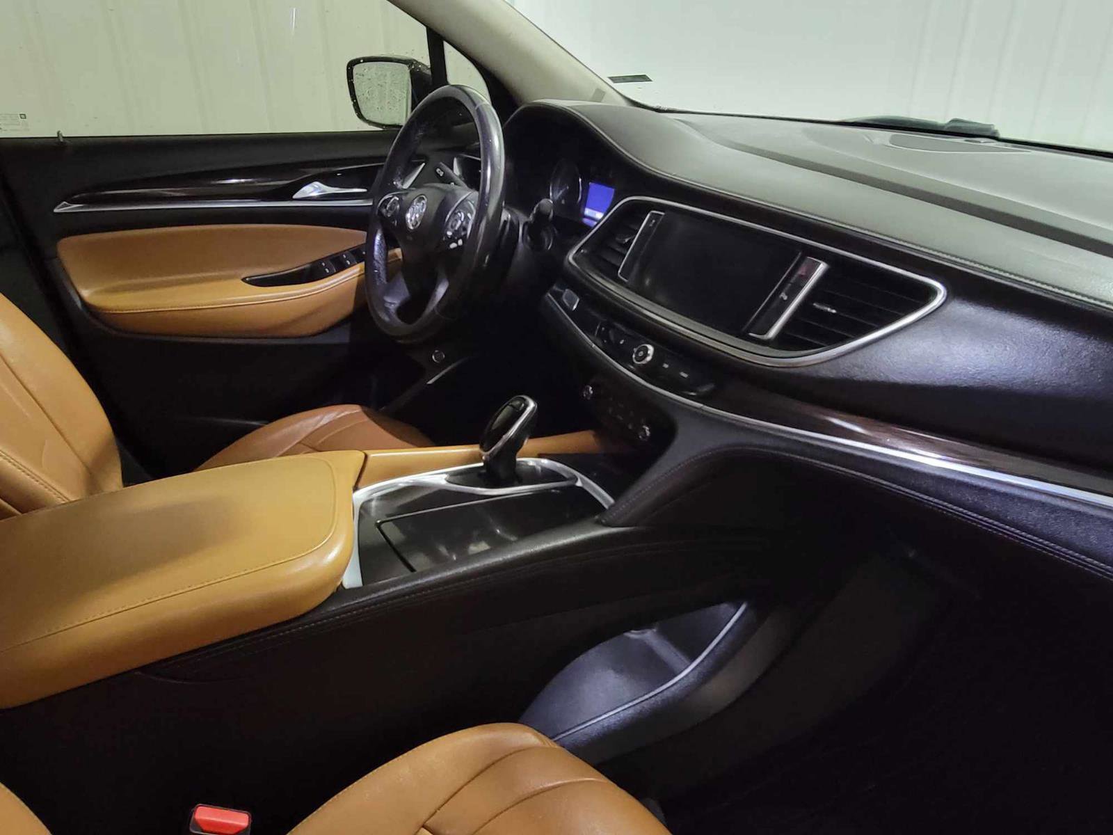 Used 2020 Buick Enclave Essence w/ Sport Touring Edition image 29