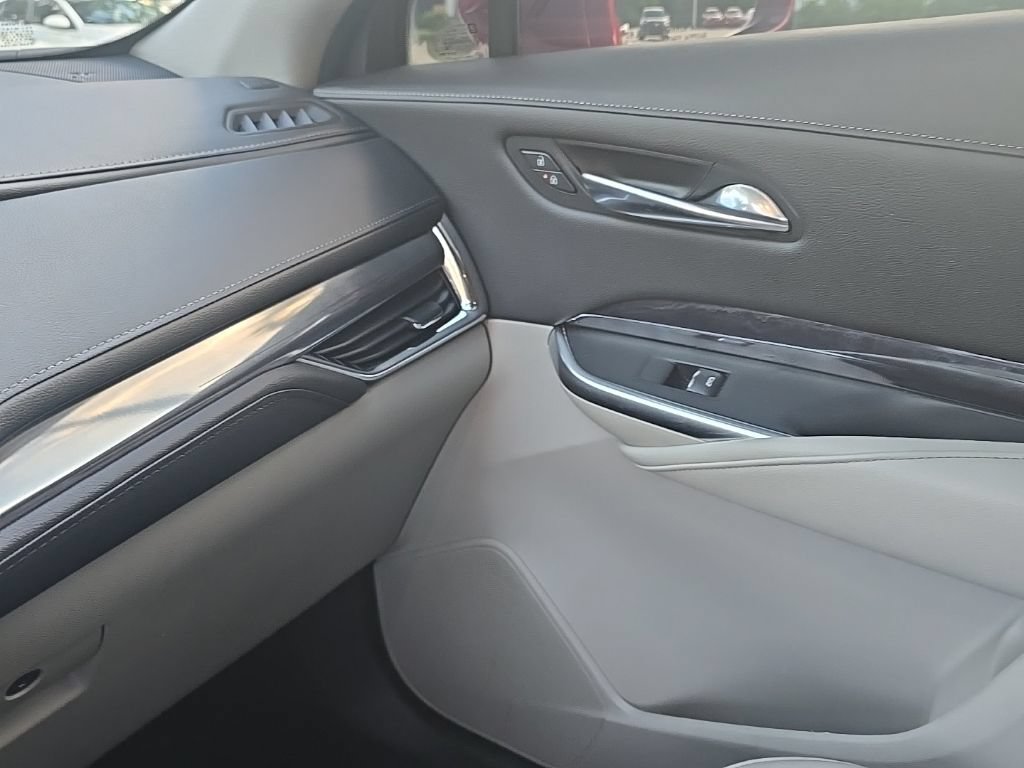 Used 2020 Cadillac XT4 Luxury FWD image 23