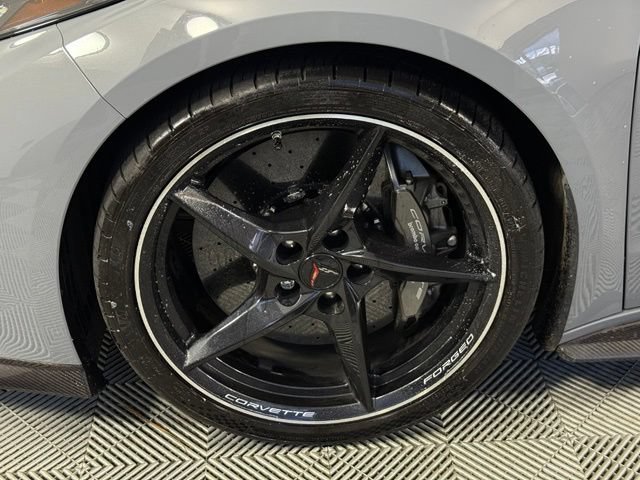 Used 2025 Chevrolet Corvette E-Ray w/ Stealth Interior Trim Package AWD/4WD image 13