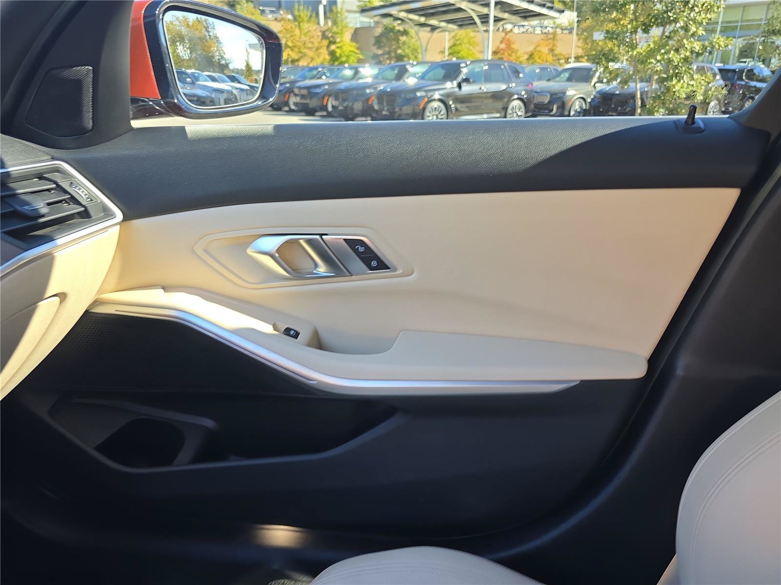 Used 2019 BMW 330i xDrive Sedan AWD/4WD image 23