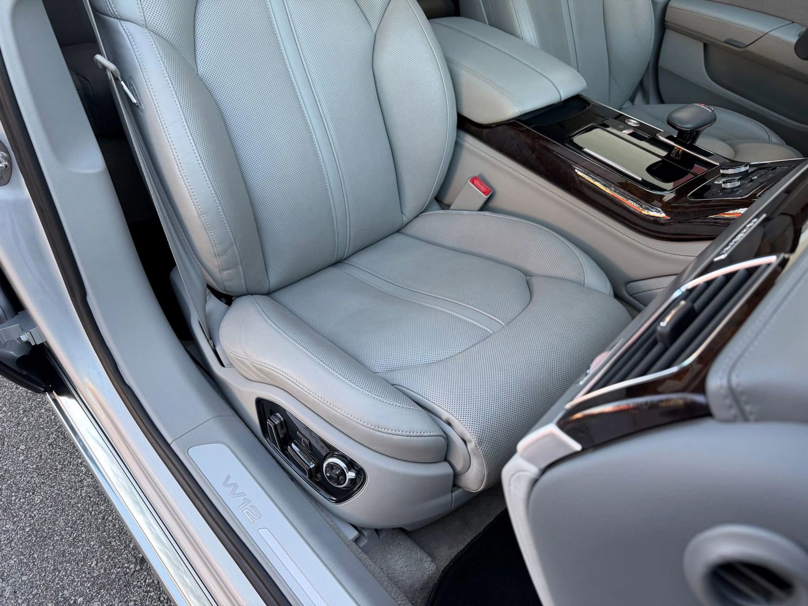 Used 2012 Audi A8 L W12 AWD/4WD image 29