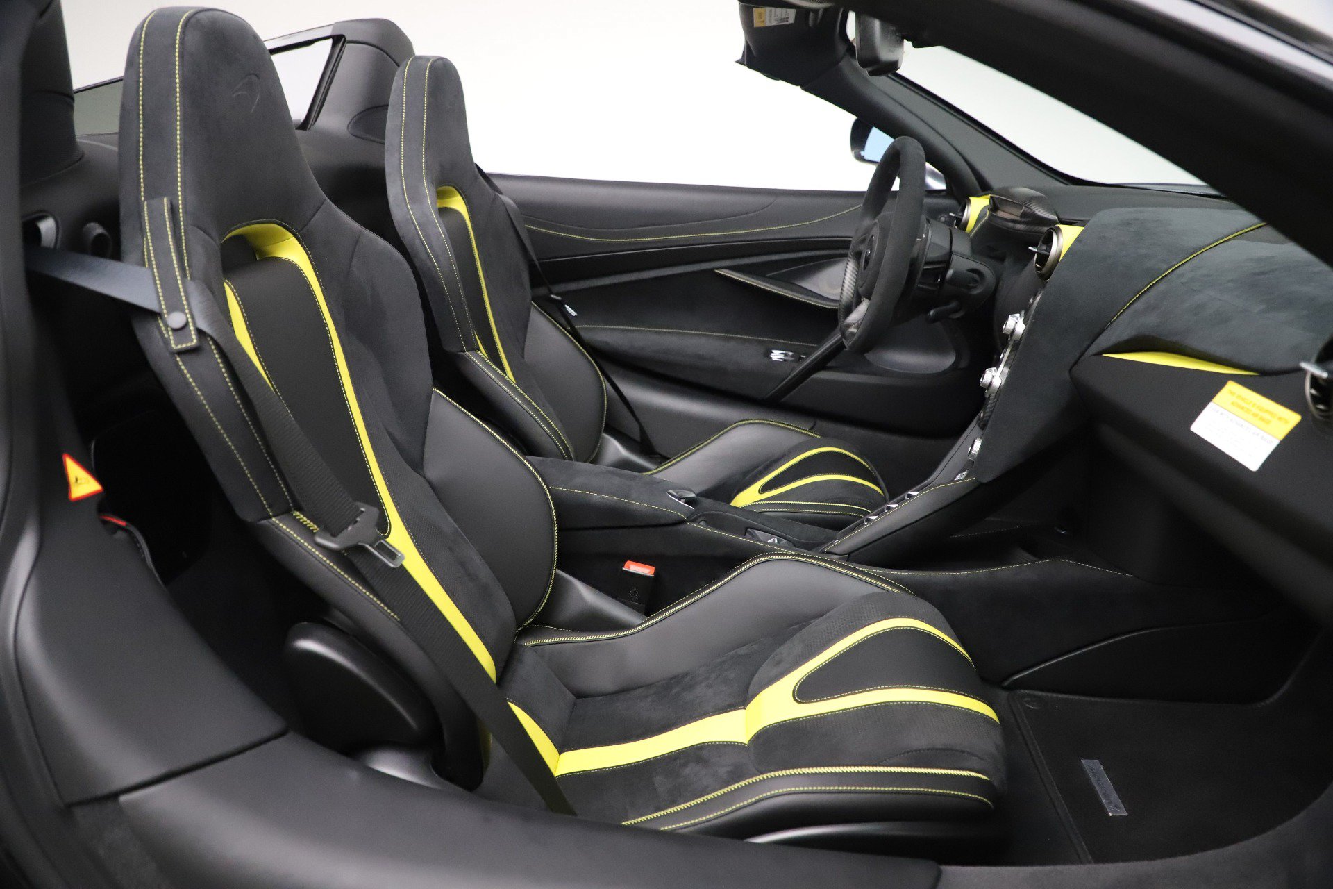 Used 2020 McLaren 720S Spider RWD image 25