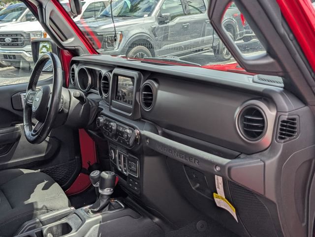 Used 2022 Jeep Wrangler Sport AWD/4WD image 15