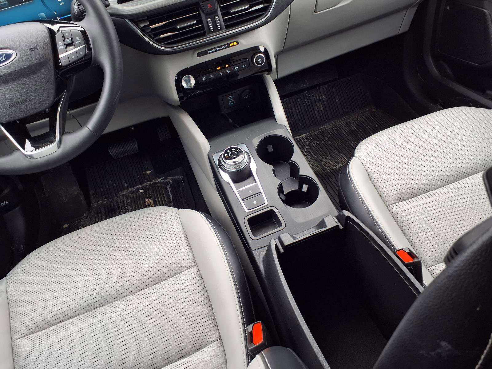 Used 2023 Ford Escape Platinum image 11