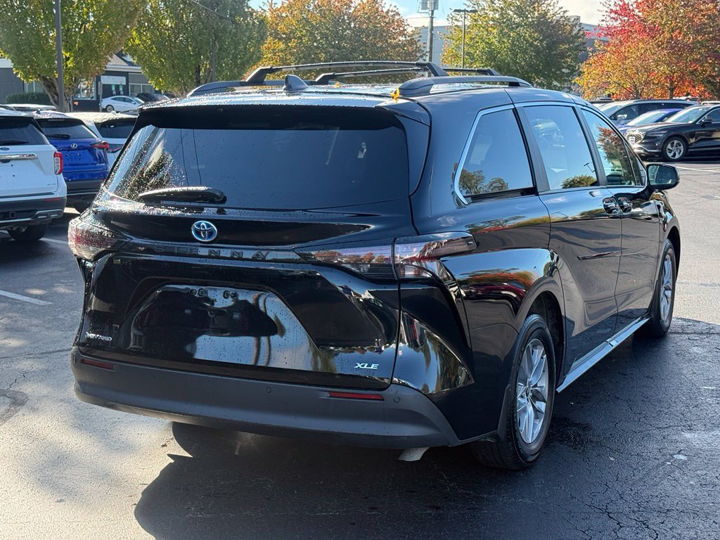 Used 2025 Toyota Sienna XLE w/ XLE Plus Package AWD/4WD image 7