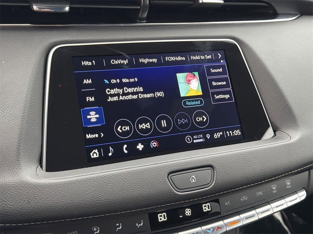 Certified 2023 Cadillac XT4 Luxury w/ Cold Weather Package image 14