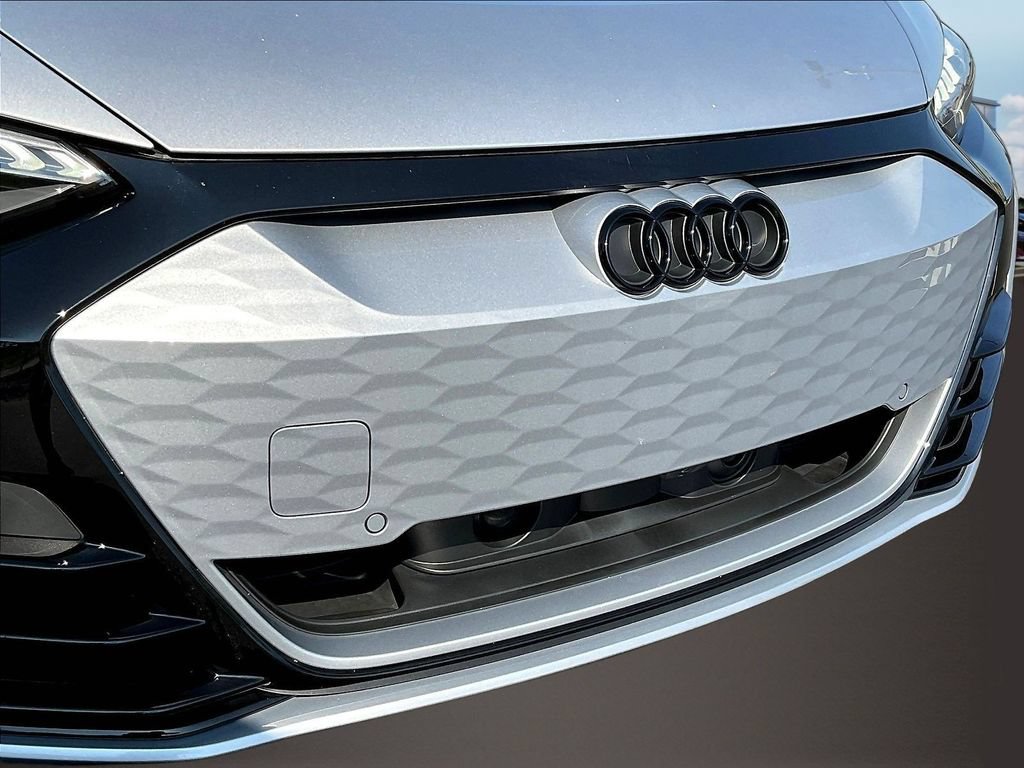 Used 2024 Audi RS e-tron GT w/ Carbon Performance Package AWD/4WD image 33