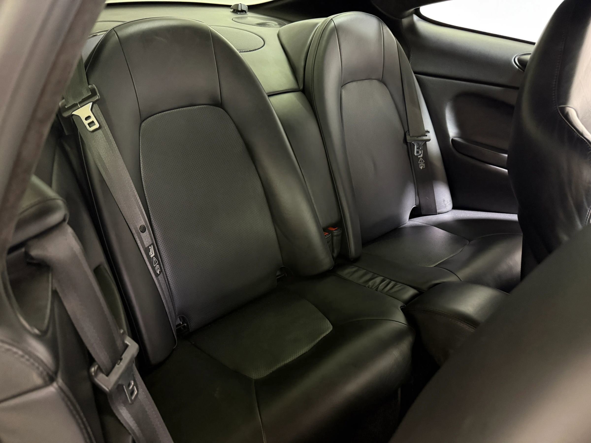 Used 2006 Aston Martin Vanquish S image 16